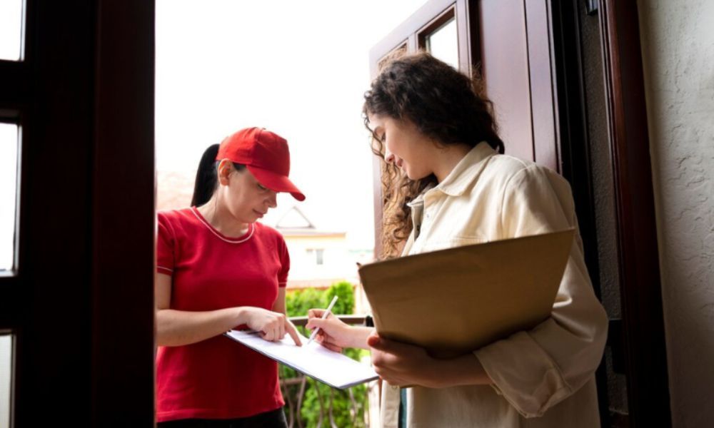 local_courier_services_89af067ba8.jpg