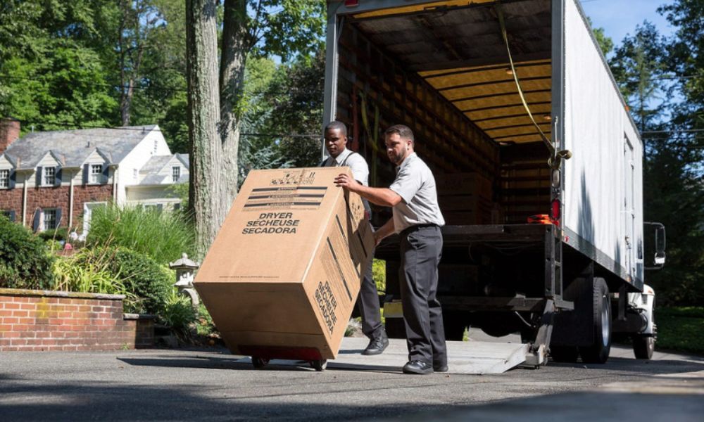 large_parcels_delivery_af355770d9.jpg