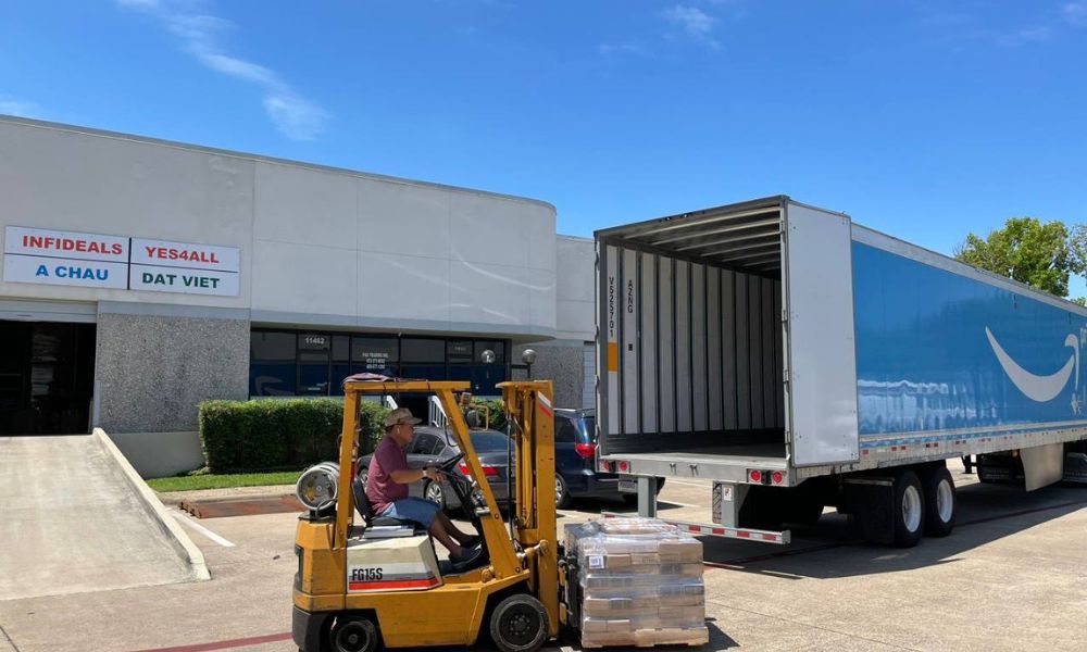 the_logistics_system_for_transporting_goods_of_efex_3a8584ca1b.jpg