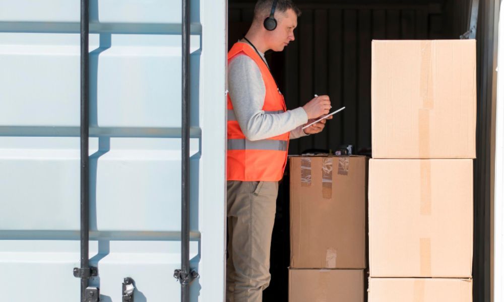 large_parcels_to_ship_in_container_b4865df145.jpg